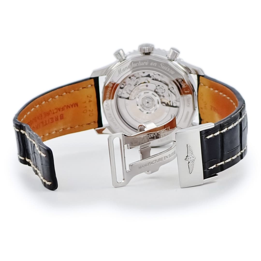 Breitling Navitimer 01 — 3